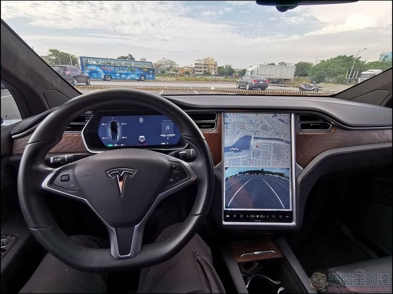 原廠勒索軟體？Tesla 車主被遠端鎖定電量，需付約 13.5 萬台幣才能解開 1/3 續航 - 電腦王阿達